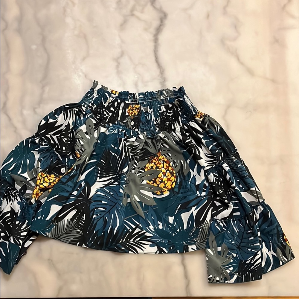 Hawaiian Tropical Print Crop Top with Flutter Sleeves